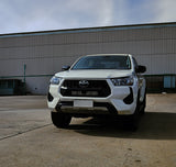 TRAILBAIT N80 Hilux Behind-Grille Light Bar